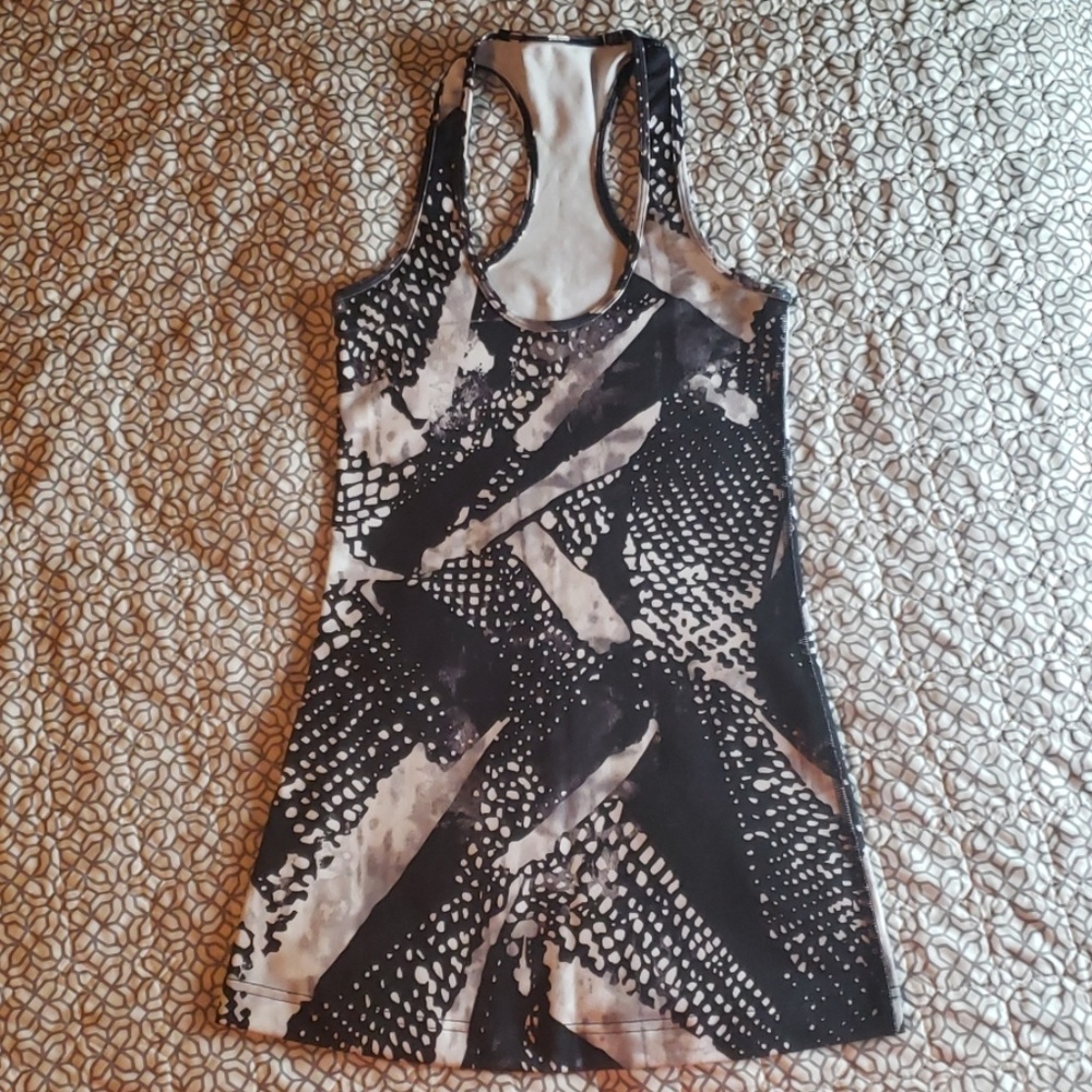 Lululemon Cool Racerback - Size 4